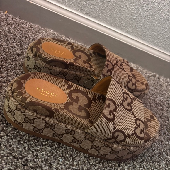 Gucci platform size 38!